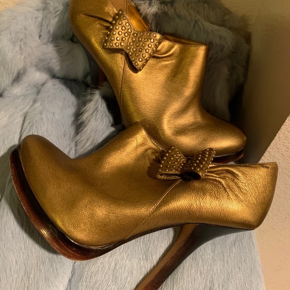 GOLD STUDDED BOW TIE ANKLE BOOT - Picture 5 of 15